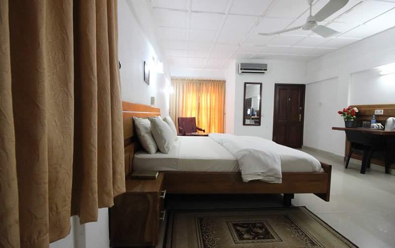 Whispering Palms Hotel